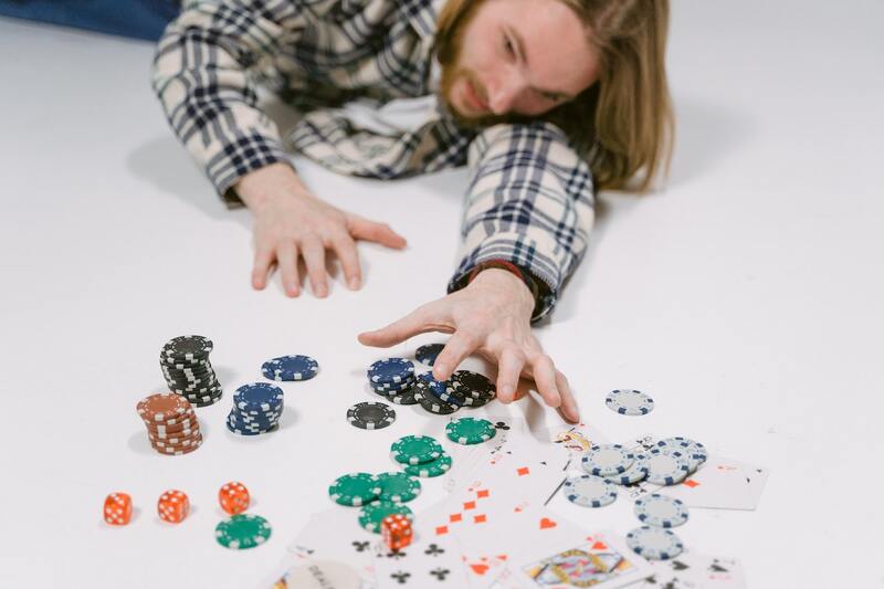 Cách chơi poker giỏi - Không đặt kỳ vọng cao